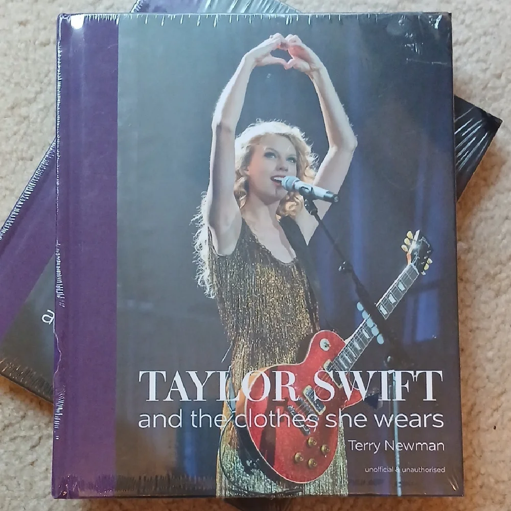 Taylor Swift And The Clothes She Wears Book By Terry Newman